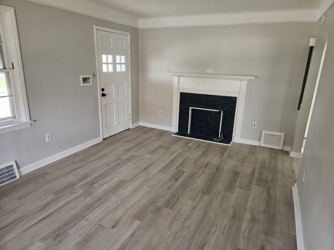 Photo - 21301 Arbor Ave