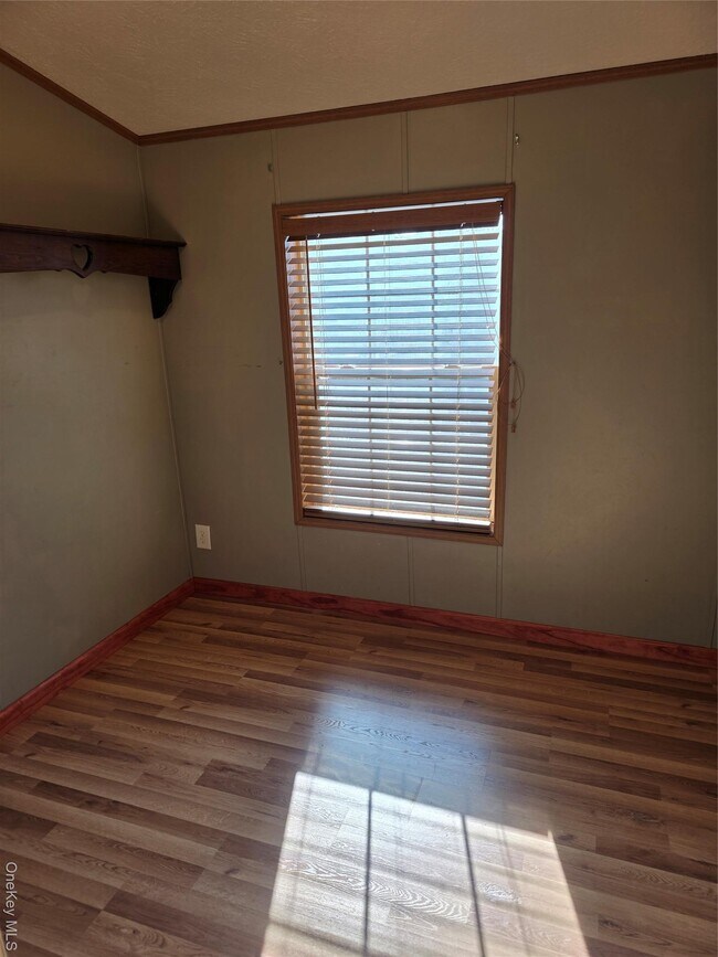 Photo - 8 Greenrose Dr