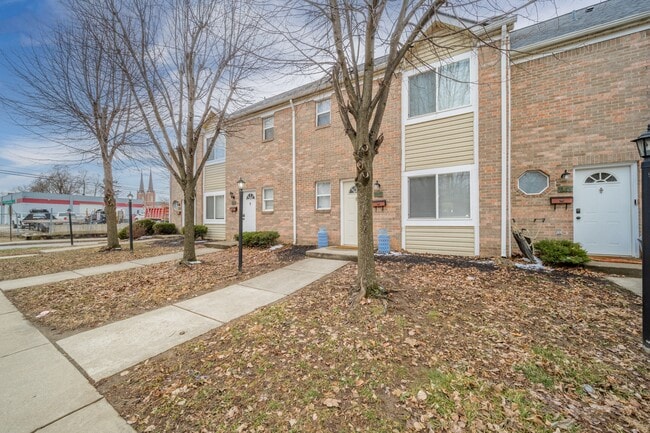 Photo - 1364 S Talbott St