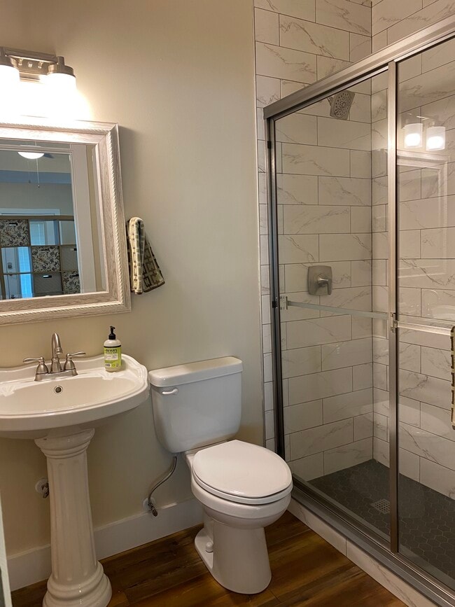 Photo - 1458 Avon St Unit B