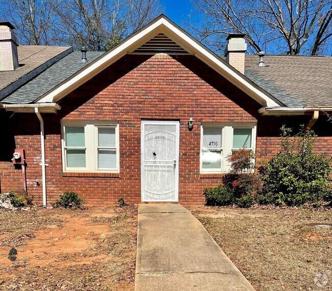 Building Photo - 3 Bedroom Townhouse in Stone Mountain