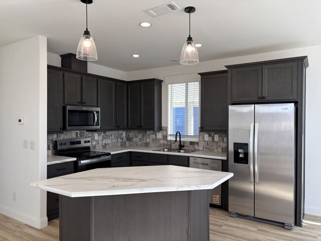 Building Photo - 3301 S Goldfield Rd