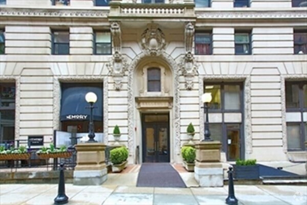 Building Photo - 21 Beacon St Unit 4 Rental