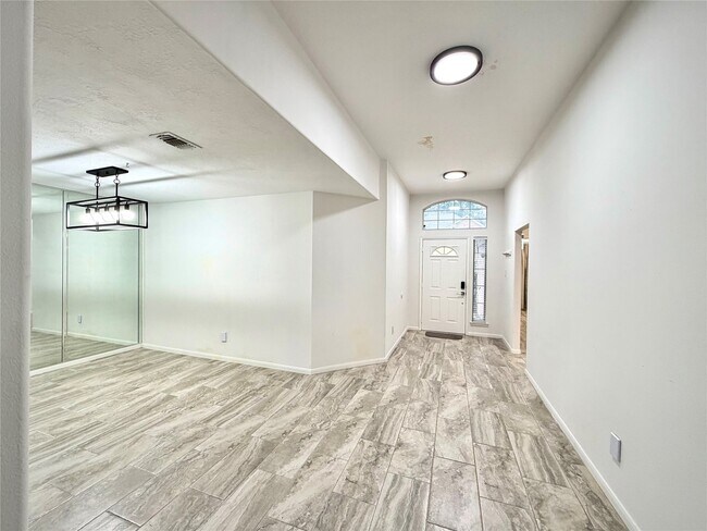 Photo - 3226 Candlepine Dr