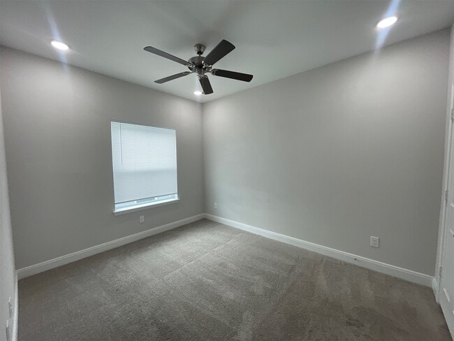 Photo - 430 Schmidt Rd Unit B-2