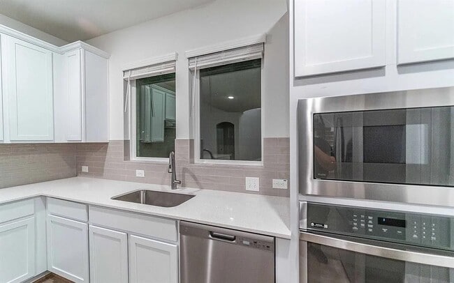 Photo - 213 Alicante Ln