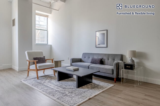 Building Photo - 129 Franklin St Rental