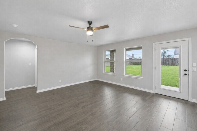 228 St Charles Dr