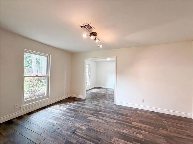 Photo - 11611 Mile Dr