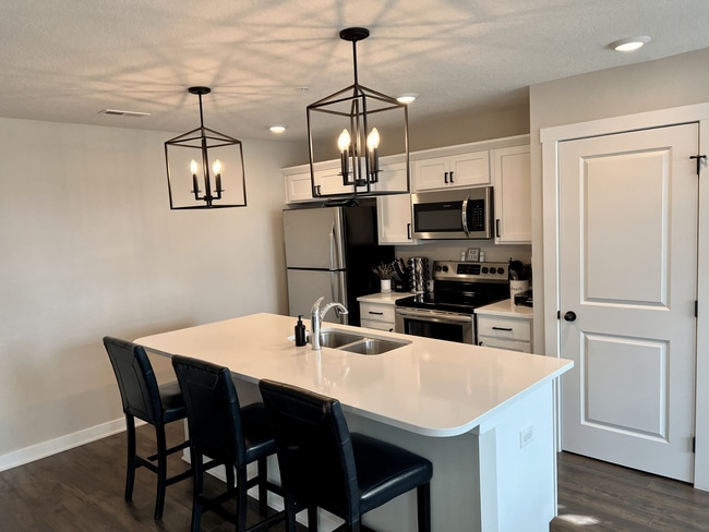 Photo - 170 NE 23rd Ln