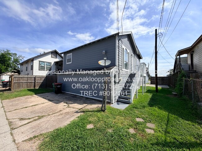 Photo - 2811 1/2 Market St B -