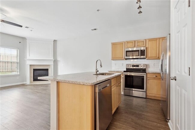 Photo - 372 Azalea Cir