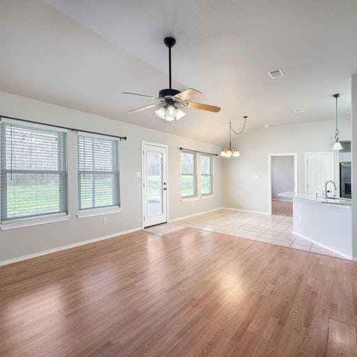 Photo - 108 Halawa Ct