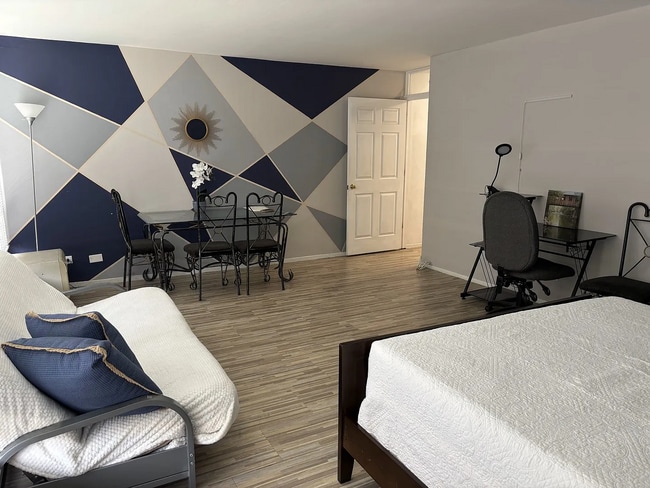 Photo - 1450 E 55th Pl Unidad 927S