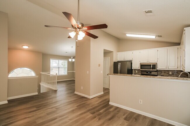 Photo - 1801 Portwest Way