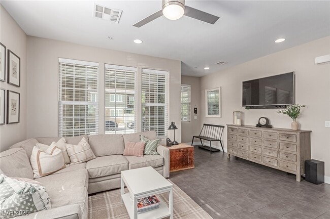 Building Photo - 3165 Via Como