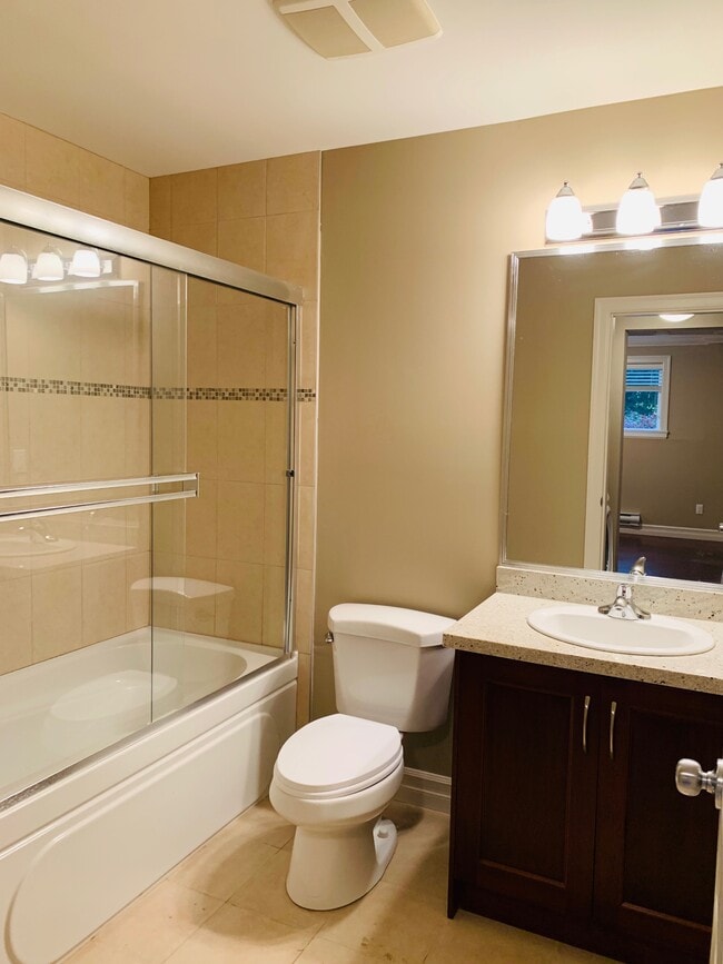 Photo - 1420 King Albert Ave