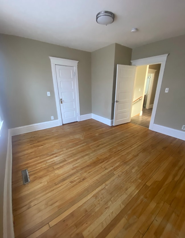 Photo - 1422 N Girard Ave