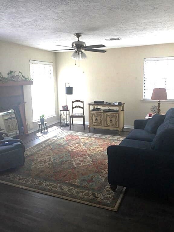 Photo - 2402 Sycamore Ave Unit B3