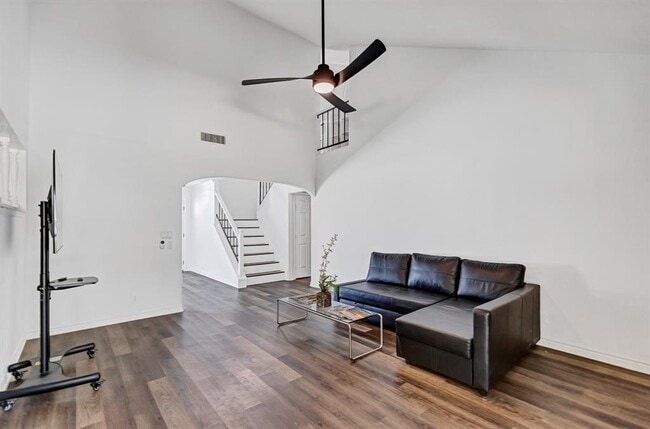 Photo - 1312 Quailfield Cir