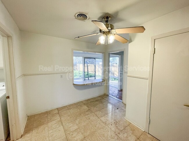 Photo - 3105 44th St