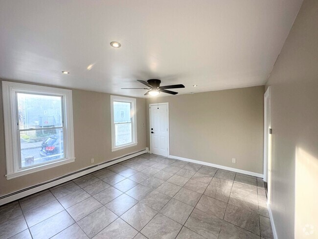 Building Photo - 50 West Ave Rental