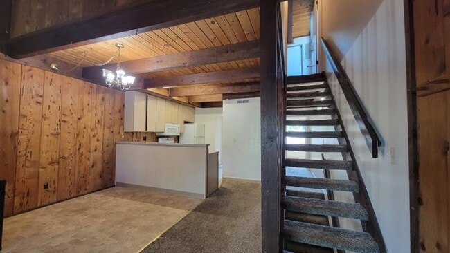 Dining Area - 162 Aynes Ct