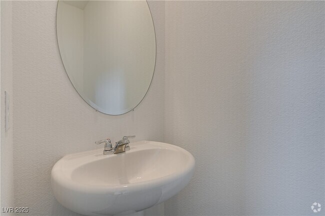 Building Photo - 10339 Dallington St Rental