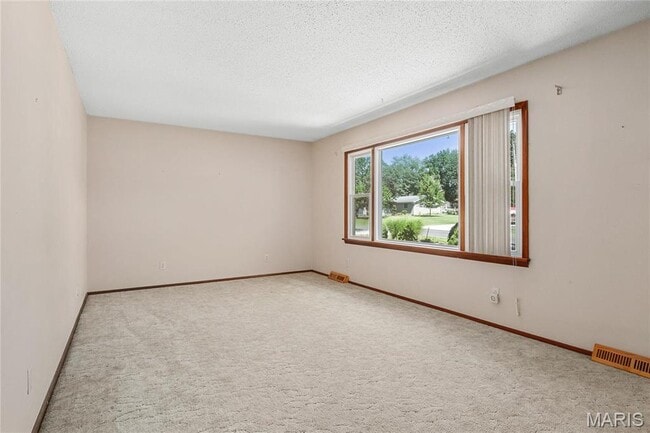 Photo - 107 Mark Trail Dr