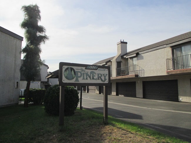 Photo - Pinery Apartments