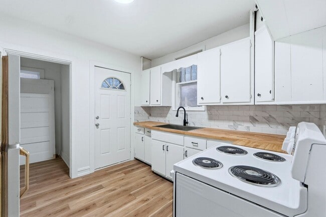 Photo - Freshly Updated 3-Bed Home with Back Parking