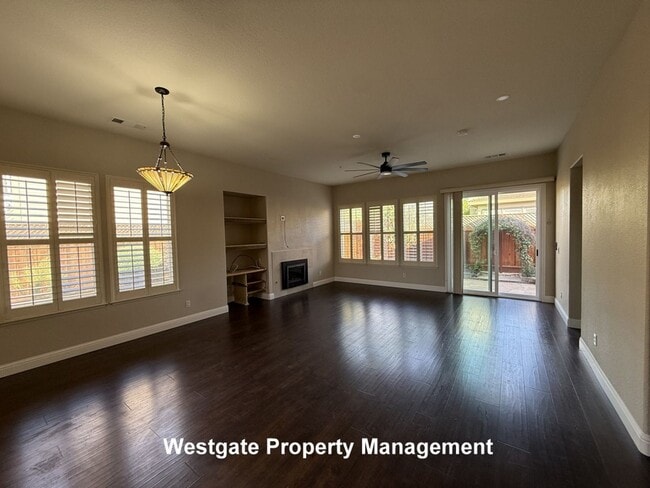 Photo - 1920 Winchester Ln