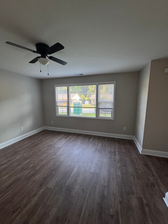 Photo - 914 Wateree Blvd