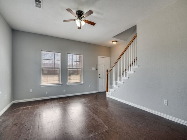 Photo - Jewel St- Duplex Unidad 3605