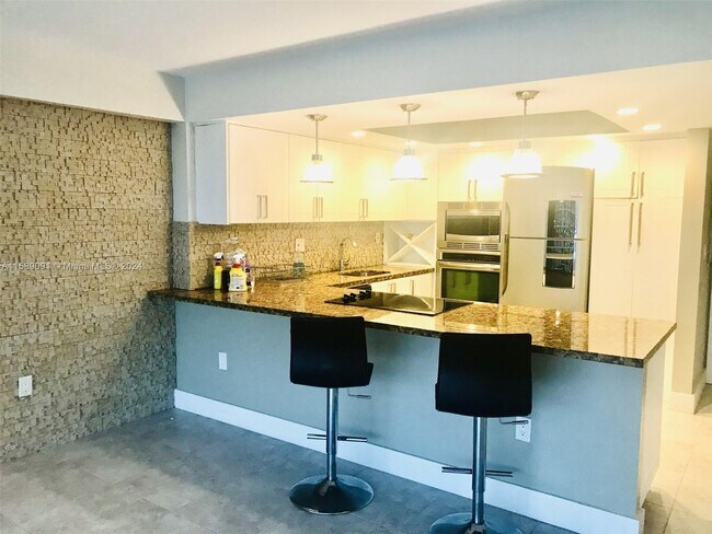 Photo - 1450 Brickell Bay Dr