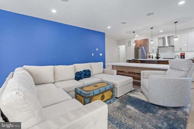 Photo - 615 Irving St NW Unidad 1F