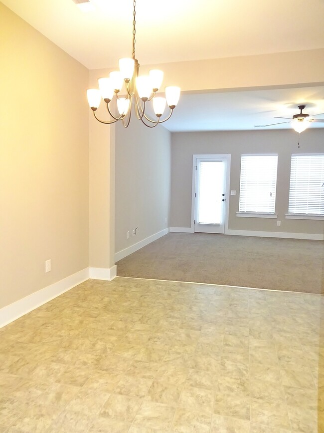 Photo - Spacious Town Home in Gardendale - Available to View Now!!!