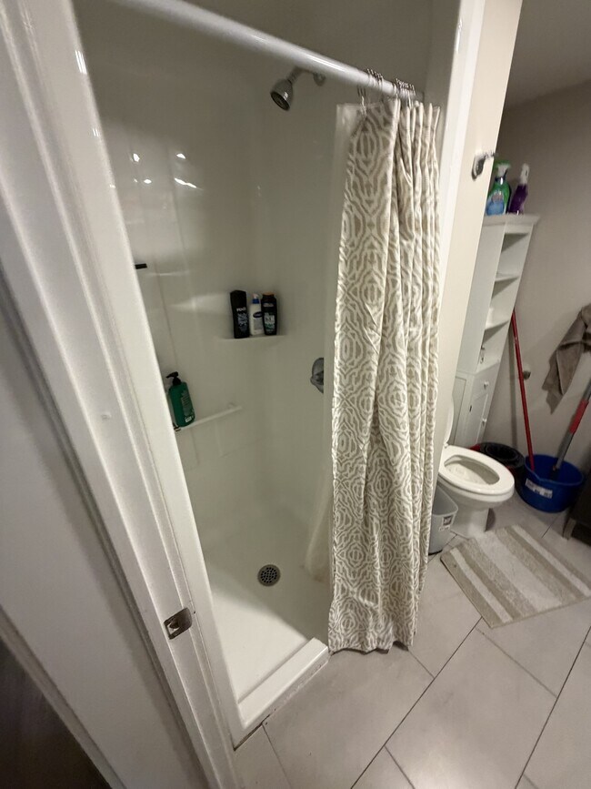 Photo - 59 Concord St N