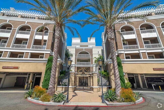 Building Photo - Pinnacle at MacArthur Place Rental