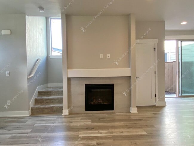 Photo - Newer 3BR - 2.5BA Home a Sought-After Redm...