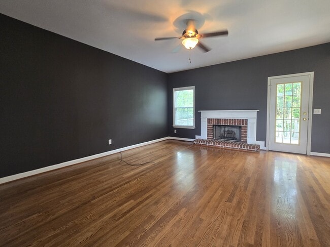 Photo - 2565 Milton Ln