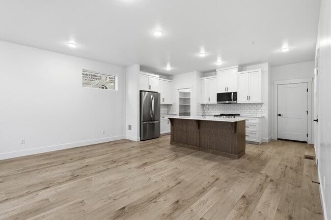 Photo - 2152 E Deep Purple Ln