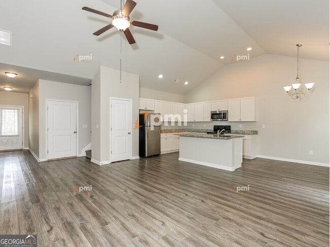 Photo - 145 Loudoun Dr