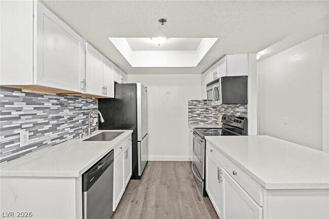 Photo - 4200 S Valley View Blvd Unidad 2047