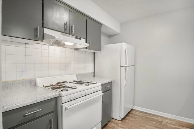 Photo - Hillside Apartments