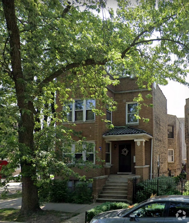 Building Photo - 2056 N Oakley Ave Unit 1G Rental