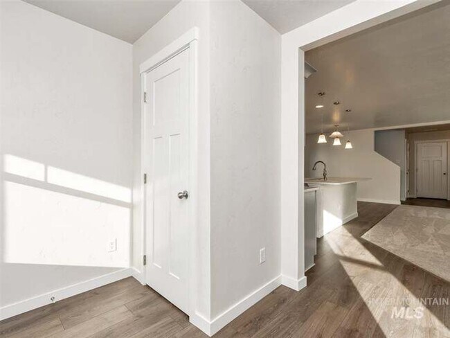 Photo - 3 Bed 2.5 Bath Meridian Near Settlers Park