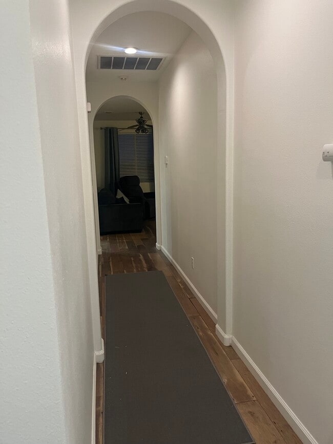 Photo - 13998 Old Mill Ln