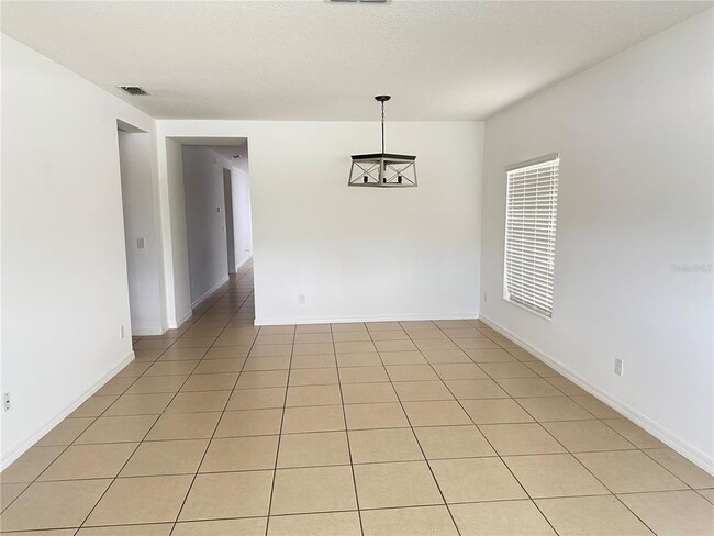 477 Kestrel Dr