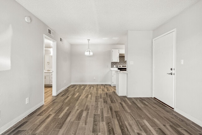 Photo - Country Gables